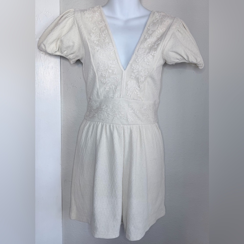 Zara Cream Textured Lace detail romper women small